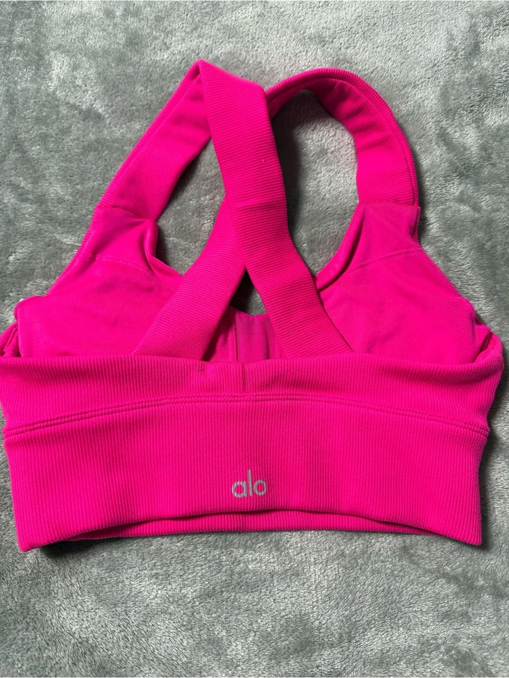 ALO Yoga Set Vibrant Hot Pink Cross-Back Sports Bra & High-Waist Leggings
